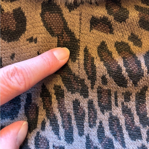 Leopard Print Faux Fur Trim Cape - Picture 6 of 6